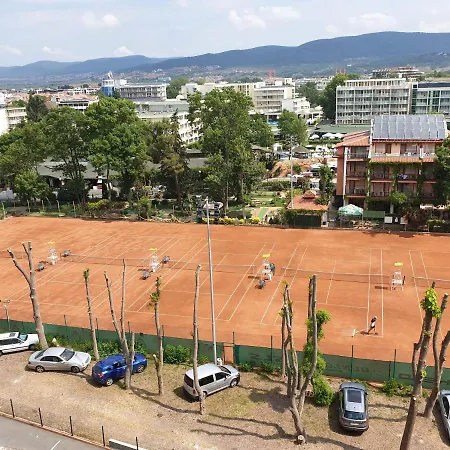 Sunny - Royal * Napospart